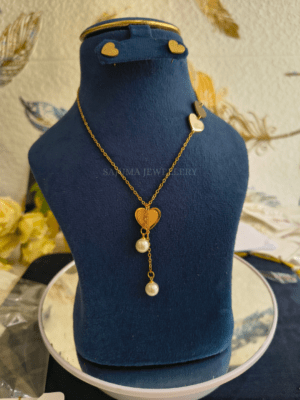 Pearl Drop Heart Necklace Set