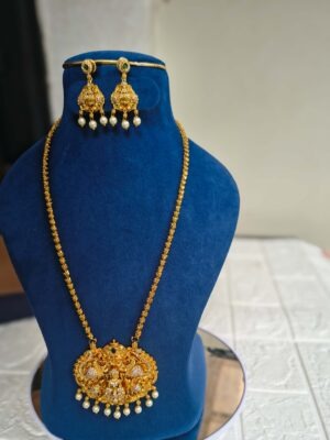 Lakshmi Pearl Heritage Pendant Set