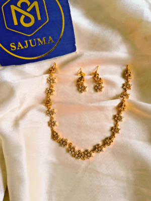 Floral choker set
