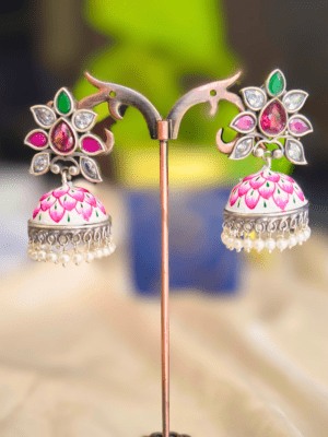 Kamal Pushpa Jhumka