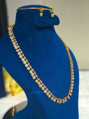 New Arrivals 7 Floral Chain Set